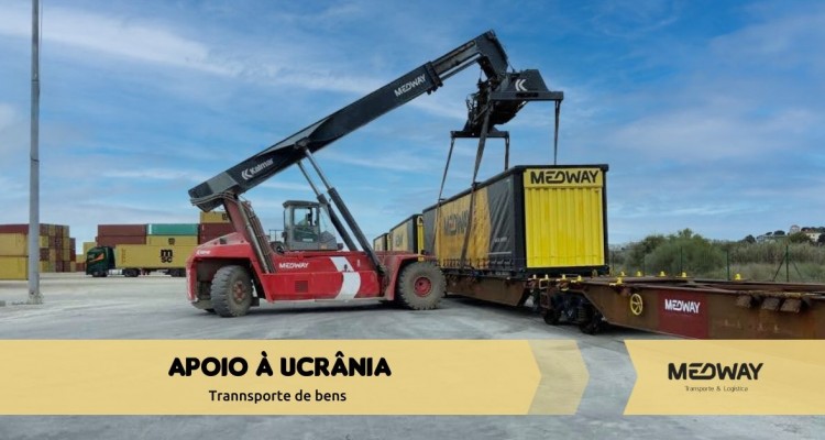 Tren de ayuda humanitaria a Ucrania para el transporte de mercanc&iacute;as